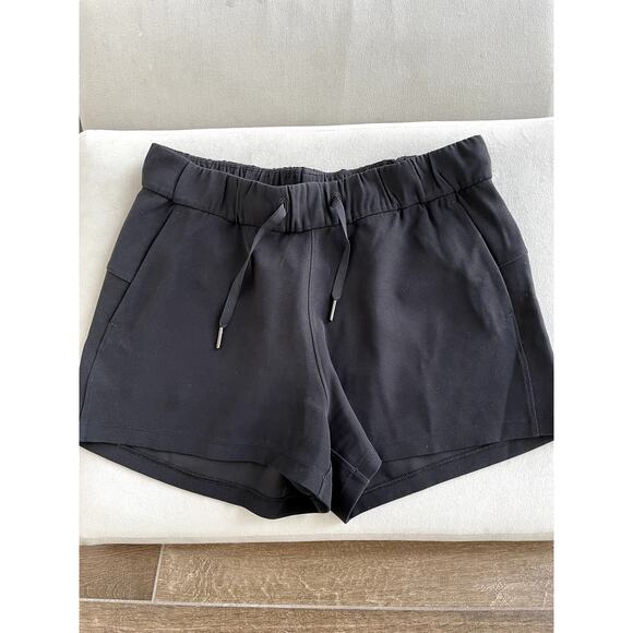 Lululemon On The Fly Short *Woven *2.5" Black Size 6 - Picture 2 of 9